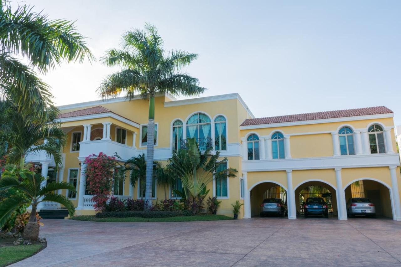 Hotel Boutique Mansion La Ceiba Мерида Екстериор снимка